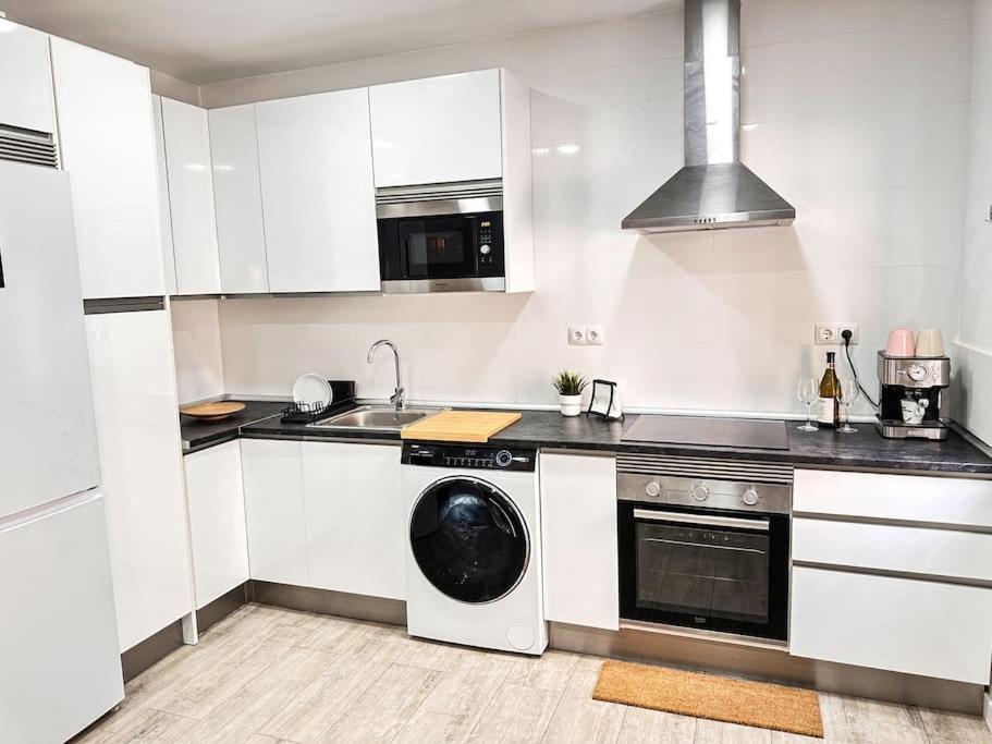 Apartamento Comodidad Y Ubicacion Malaga Luaran gambar